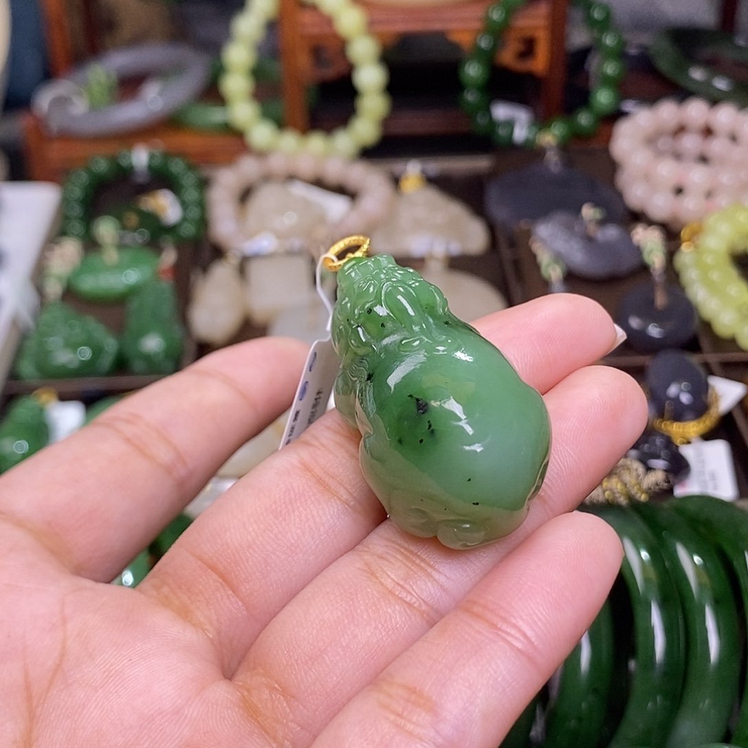 和田玉碧玉苹果绿貔貅未镶嵌