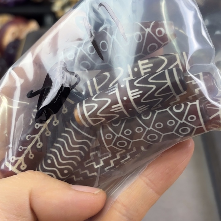 倔***卜玛瑙/玉髓未镶嵌颈饰