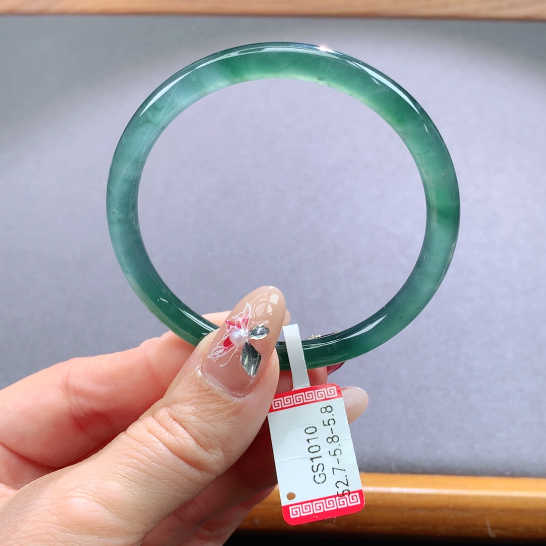 翡翠手镯未镶嵌天然翡翠手镯叮当镯