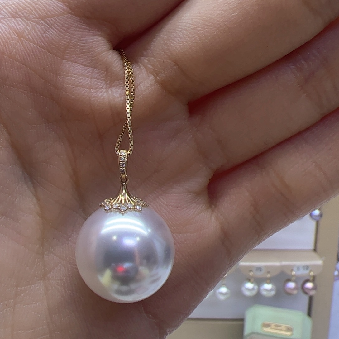 淡水珍珠吊坠(赠链)18K金镶嵌
