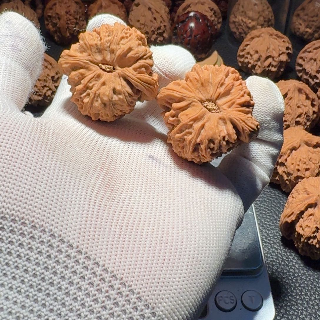 大***吉文玩核桃吊坠有黄有修有色差