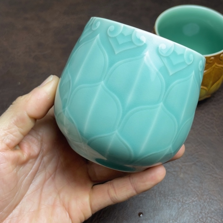 青瓷哈哈哈哈哈哈哈哈哈哈哈哈