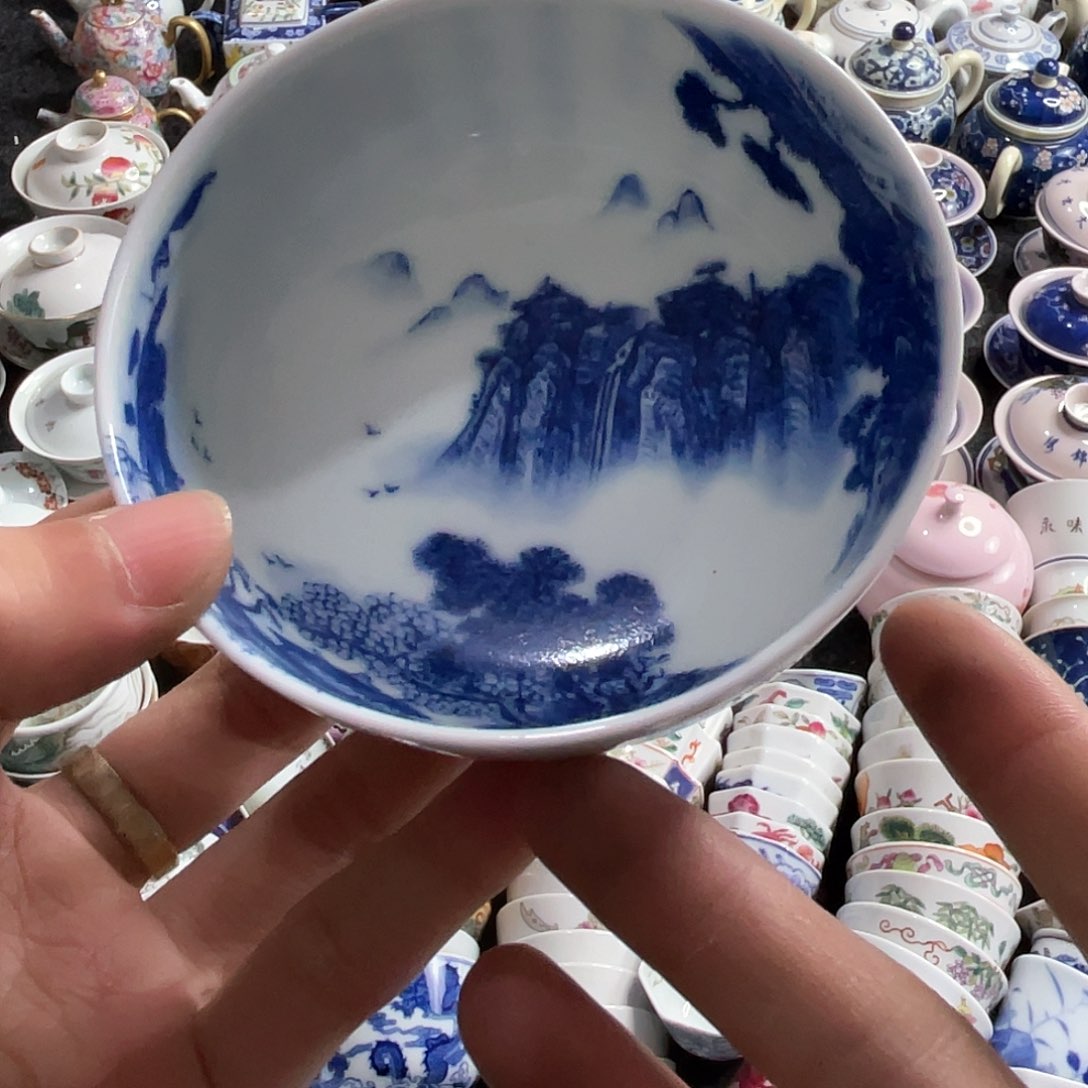 瓷片今天爱吃大米饭