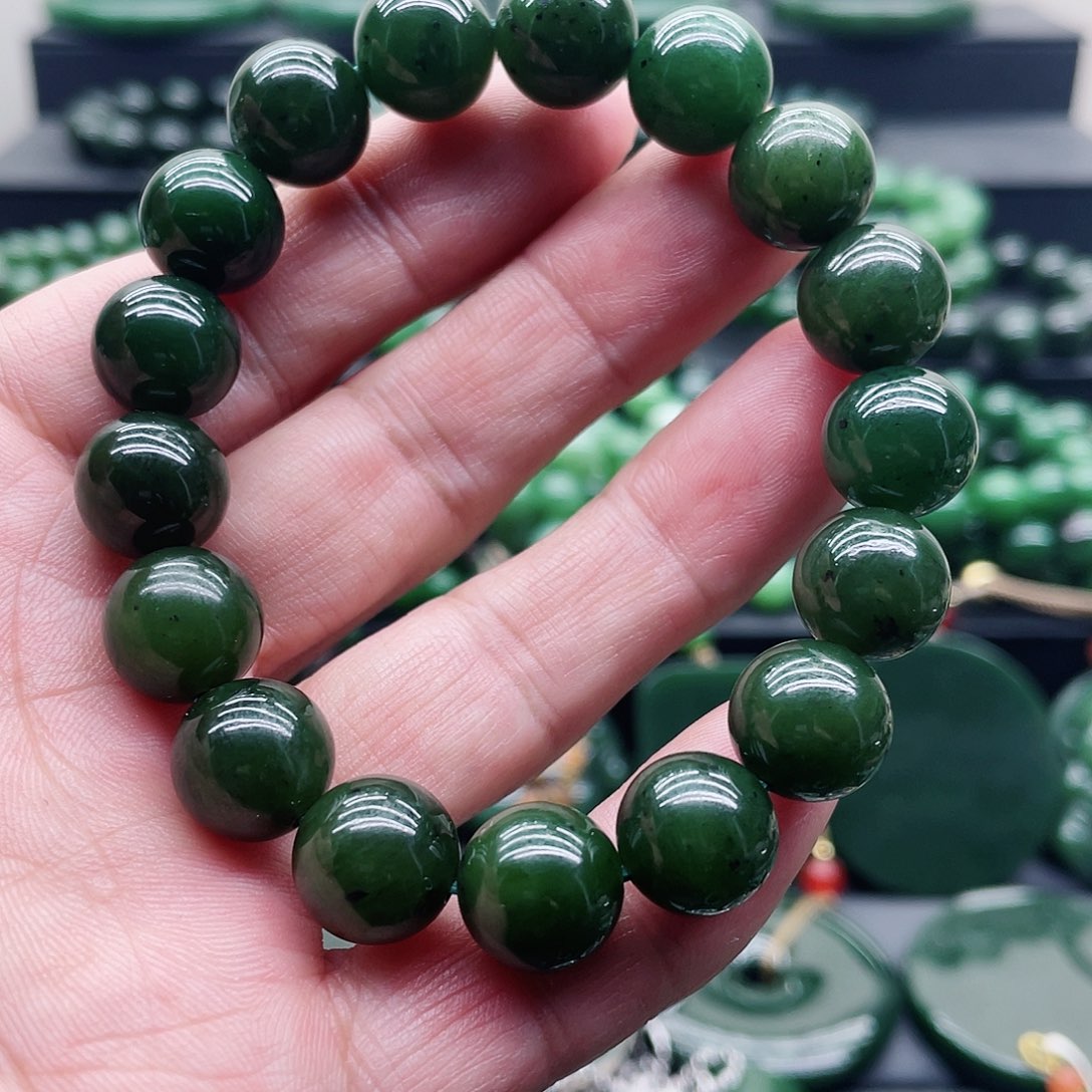 和田玉（碧玉）未镶嵌手链