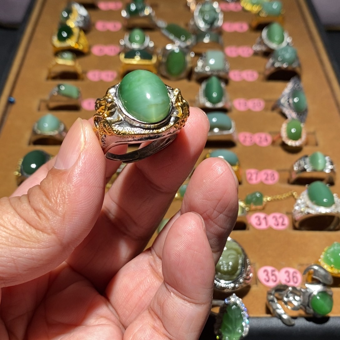 和田玉未镶嵌戒指