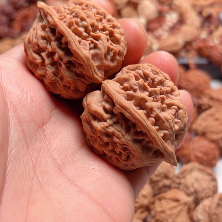 秦***狼文玩核桃把件老三大龙纹