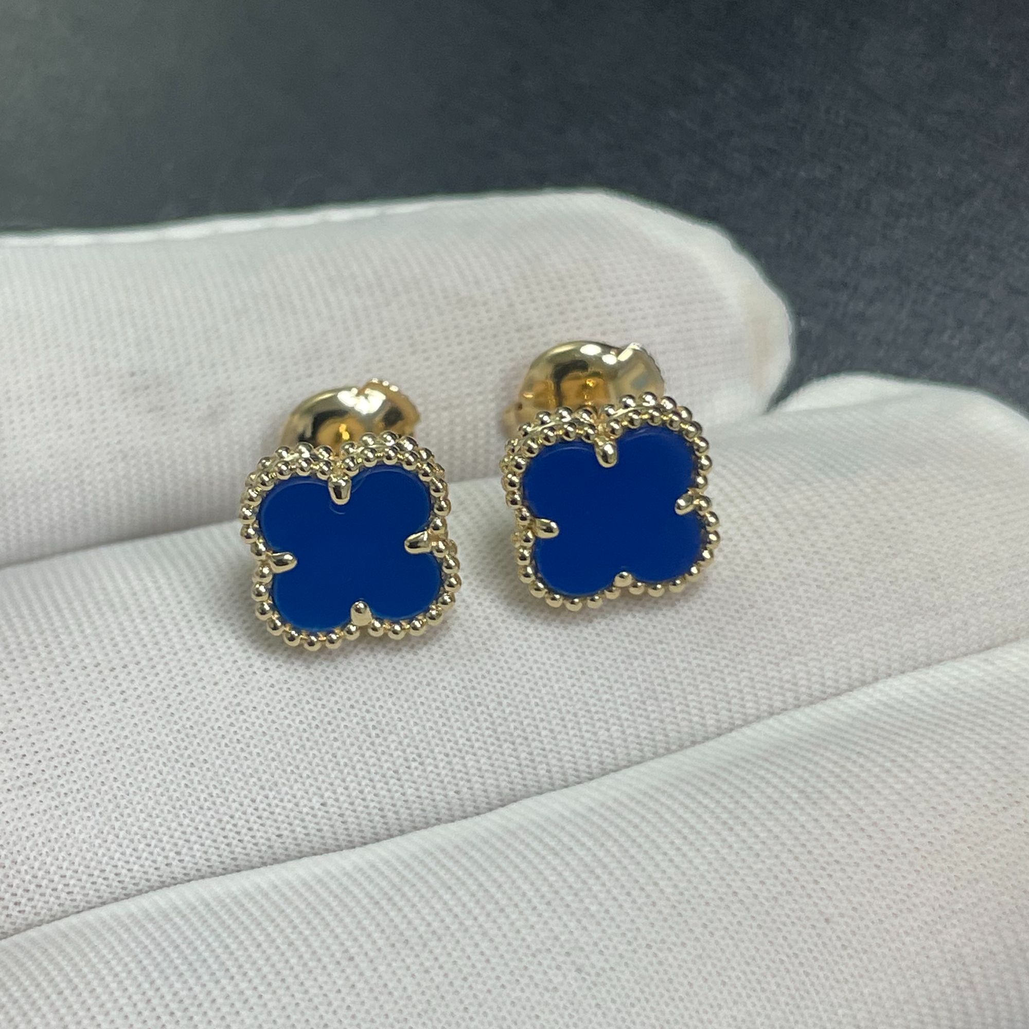 18k金单花蓝玛瑙耳钉   多样性发一对