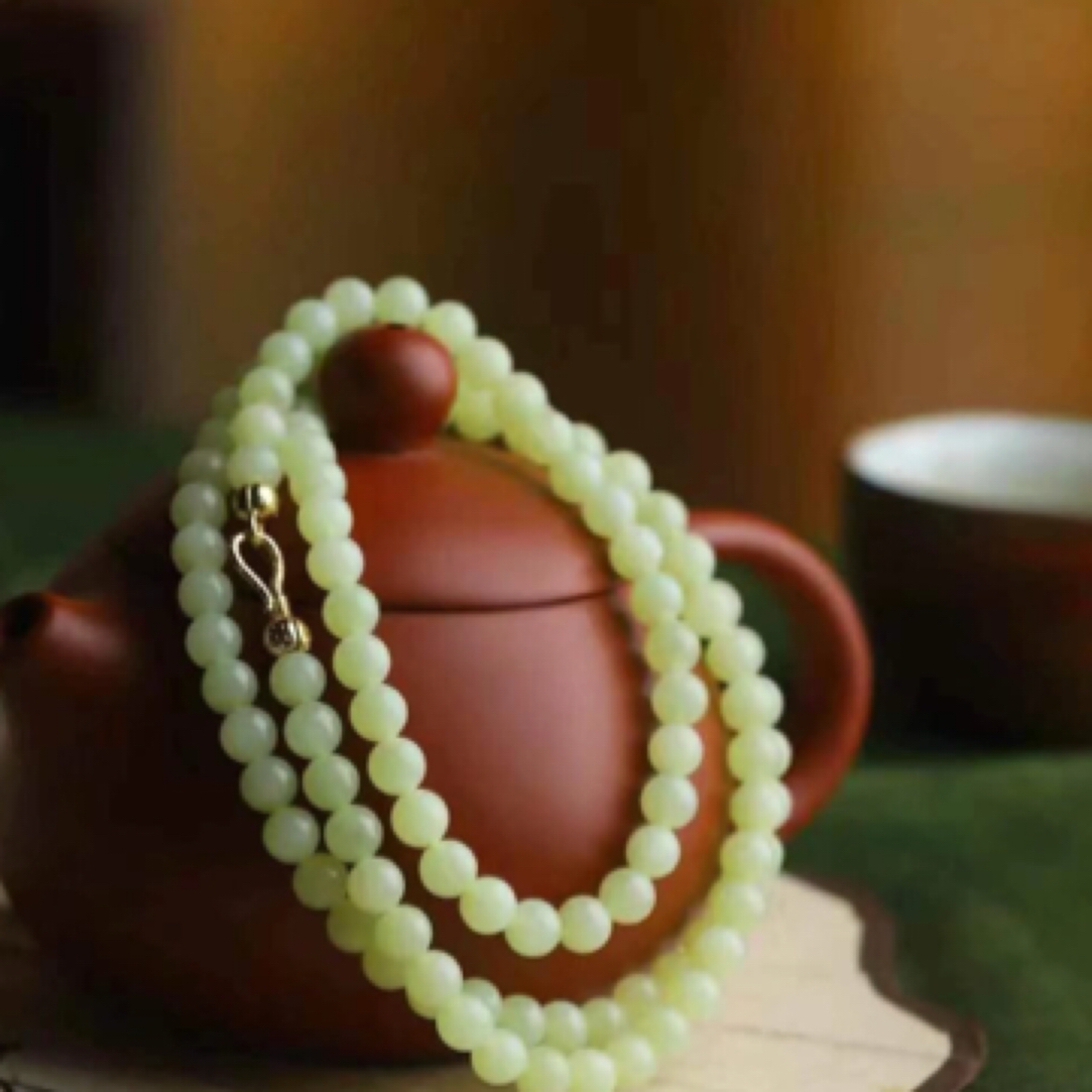 【项链@手链】 规格：6mm  重36g随机 材质： 和田玉•若羌黄口料HTY40