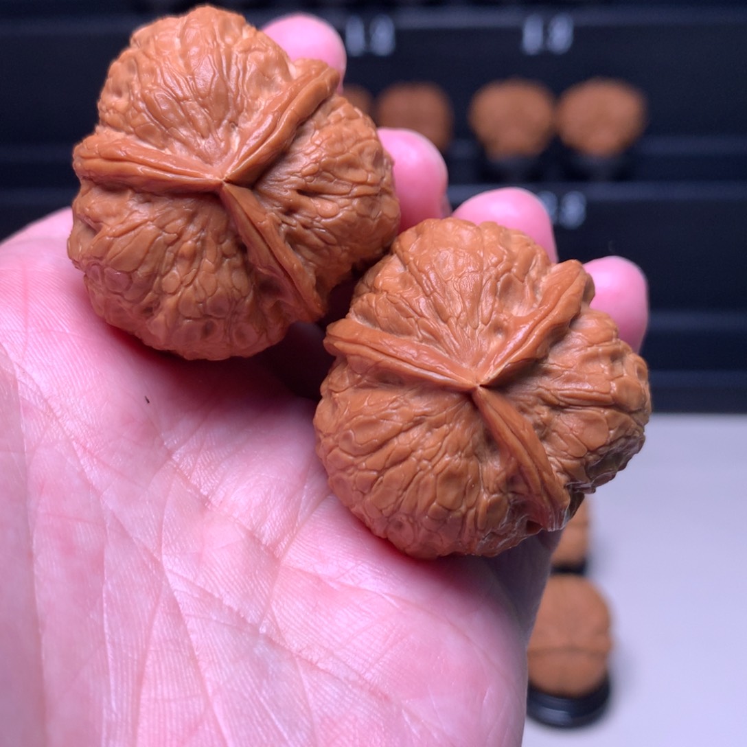 文玩核桃把件李**…金蟒三棱