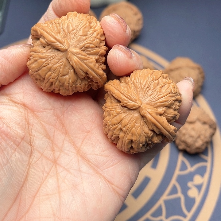 文玩核桃把件白狮子40