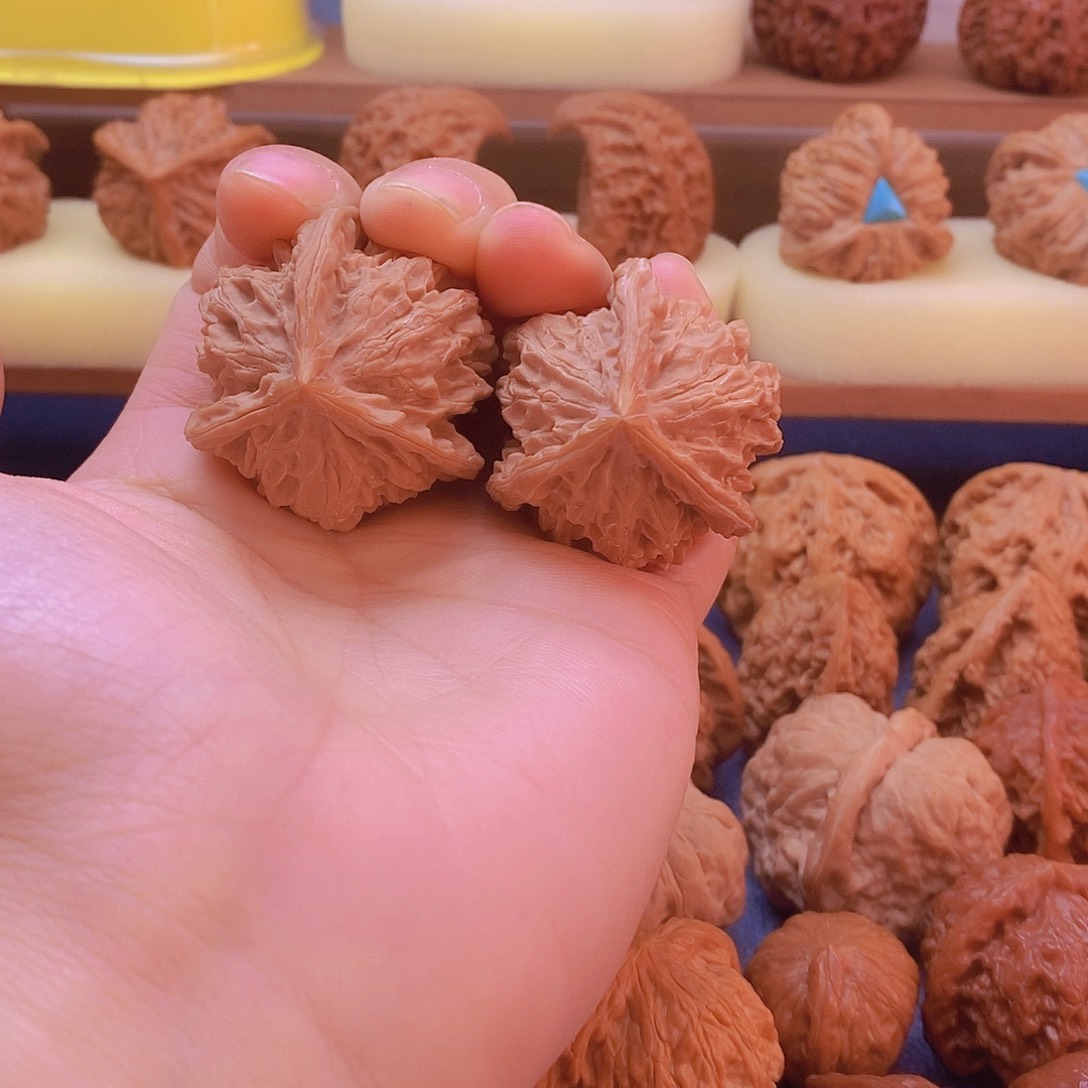 文玩核桃把件37盘山正奔三棱