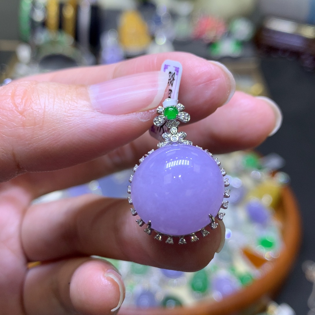 翡翠颈饰18K金镶嵌翡翠吊坠项链