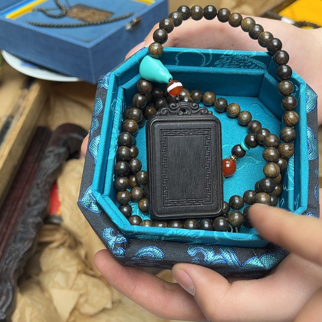 大叶紫檀（黑酸枝木类）