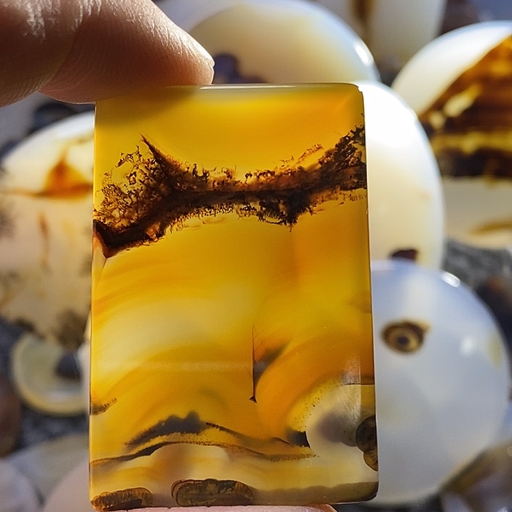 未镶嵌颈饰玛瑙/玉髓魅**华