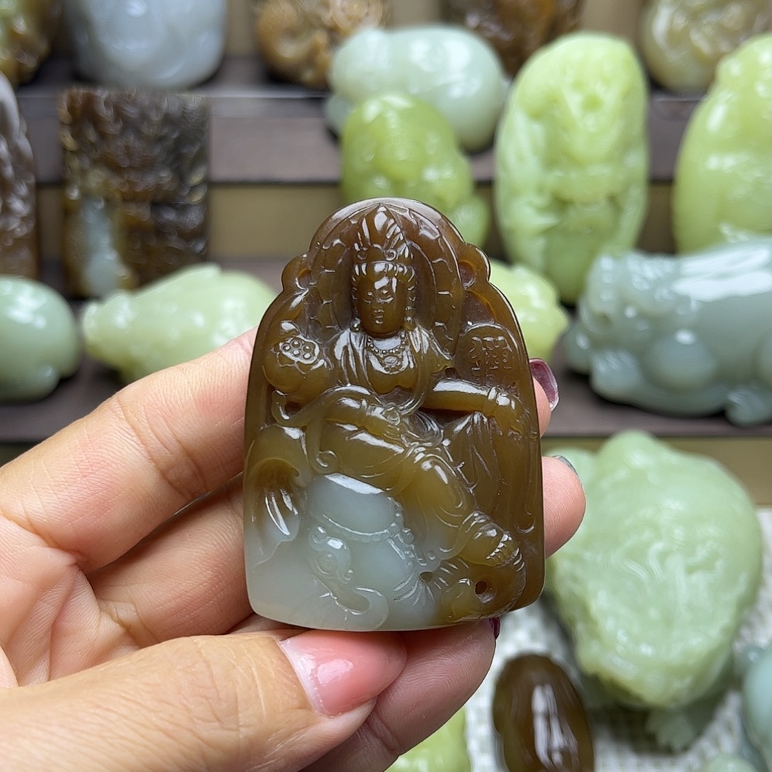 和田玉未镶嵌挂件