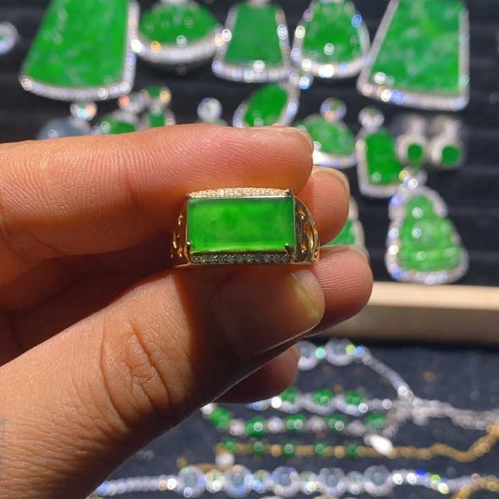 翡翠戒指未镶嵌天然A货翡翠