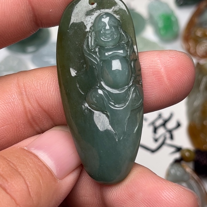 翡翠未镶嵌颈饰逍遥佛