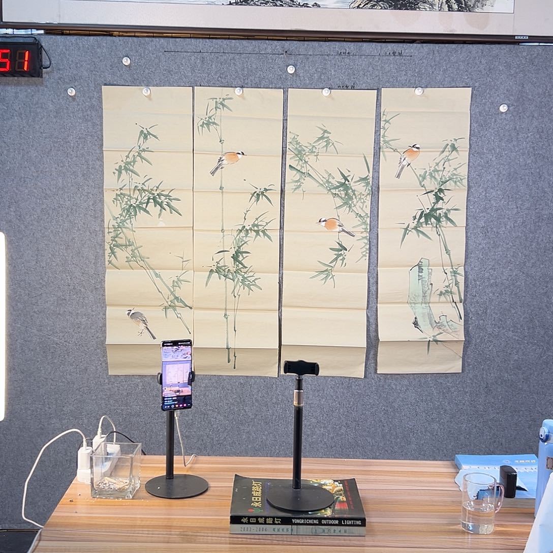 国画551 花鸟在树丛的顶端鸣叫叫声响