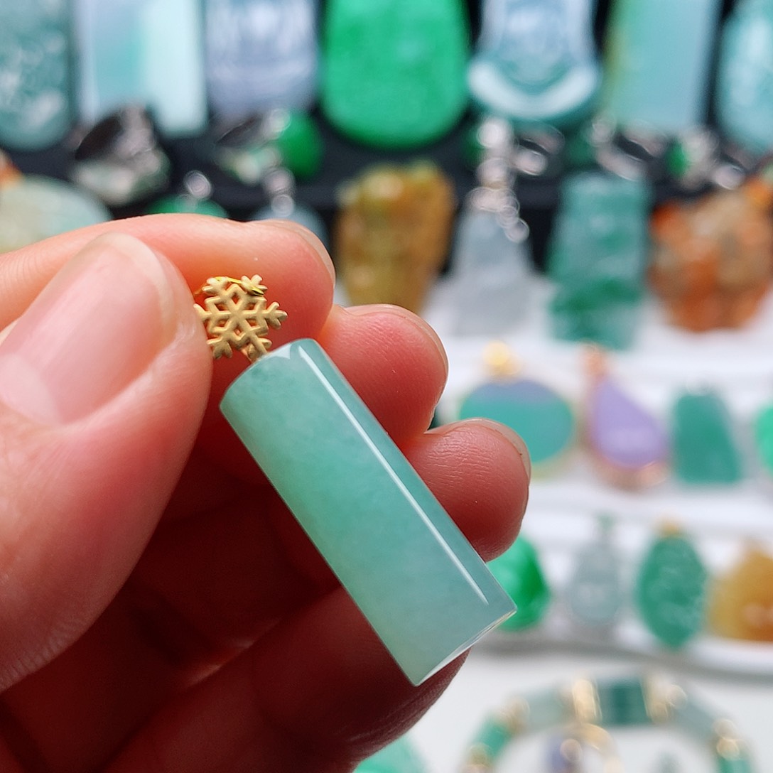 翡翠颈饰未镶嵌福利品