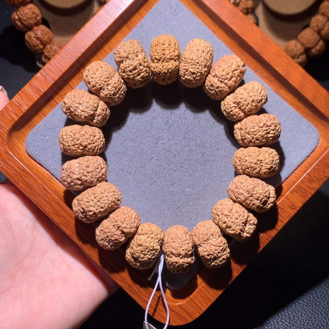 手串金刚菩提24夹板菠萝蜜