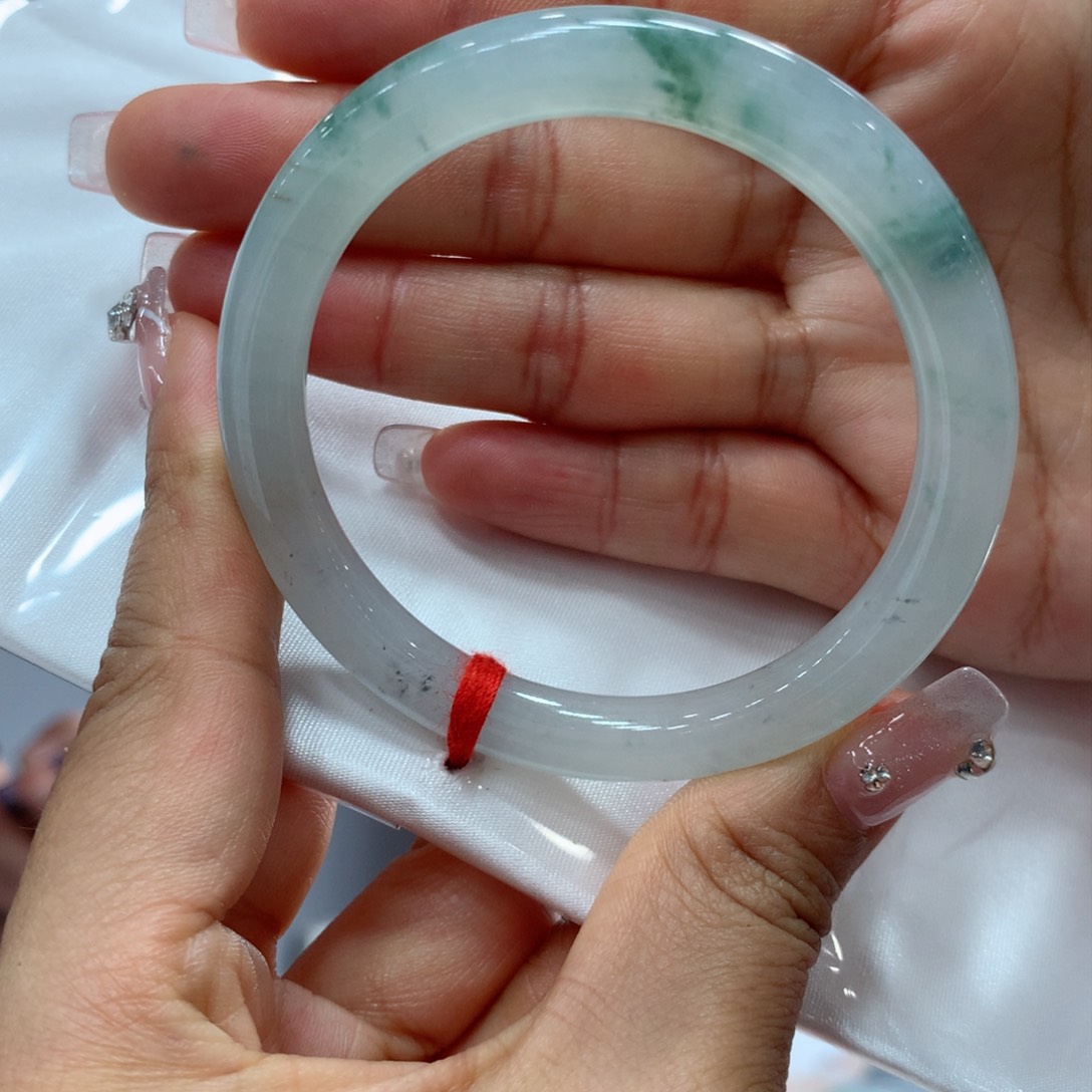 翡翠手镯未镶嵌买断