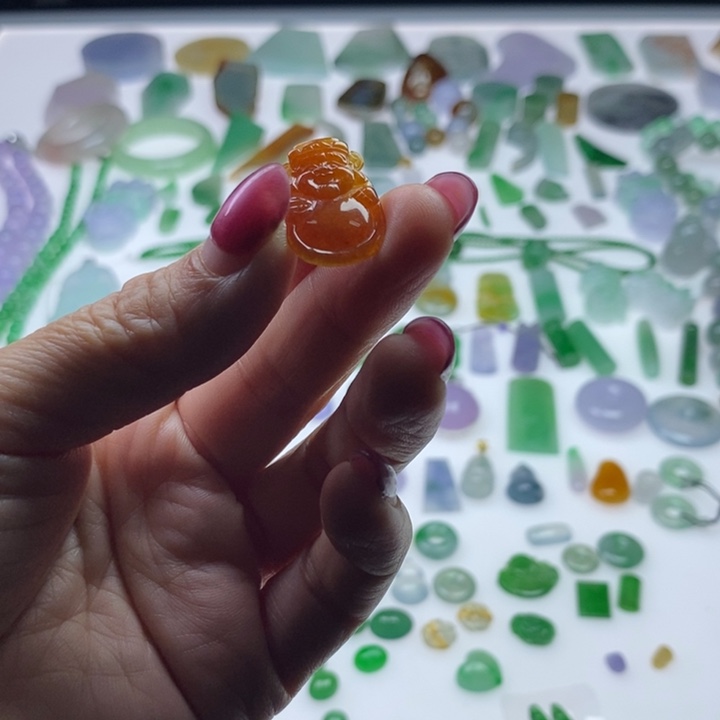 翡翠未镶嵌挂件天然翡翠