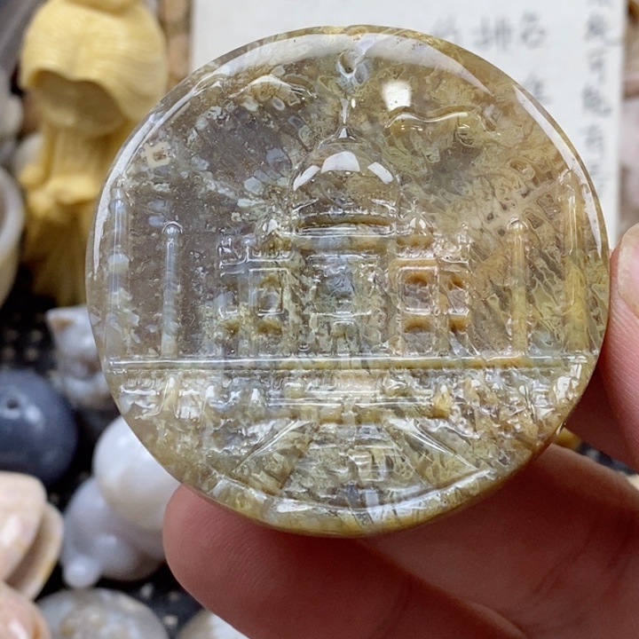 颈饰未镶嵌硅化珊瑚（珊瑚玉）