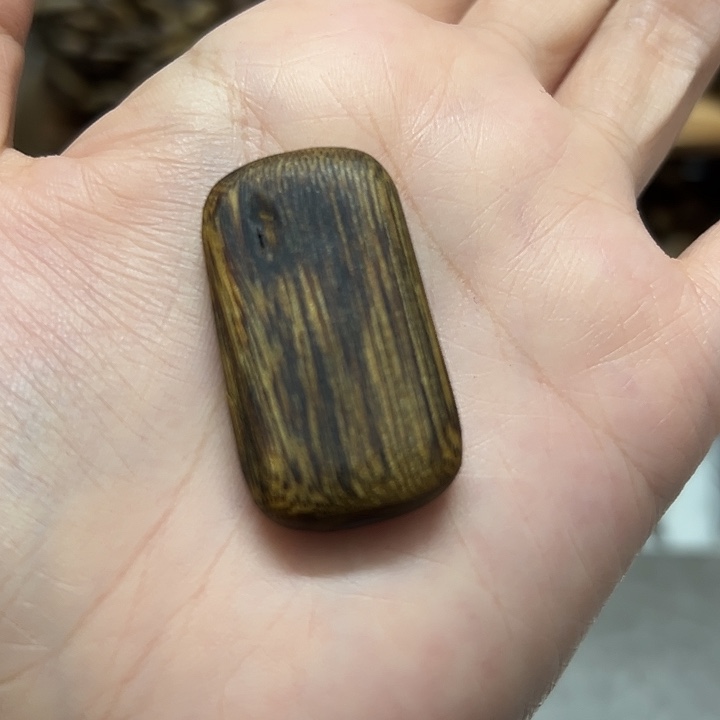 沉香精油沉香金沙叶小牌4g