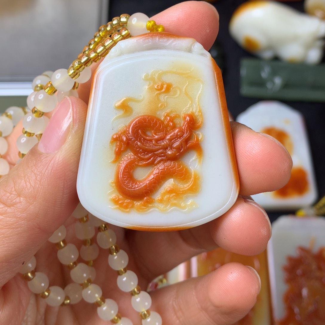 和田玉颈饰未镶嵌