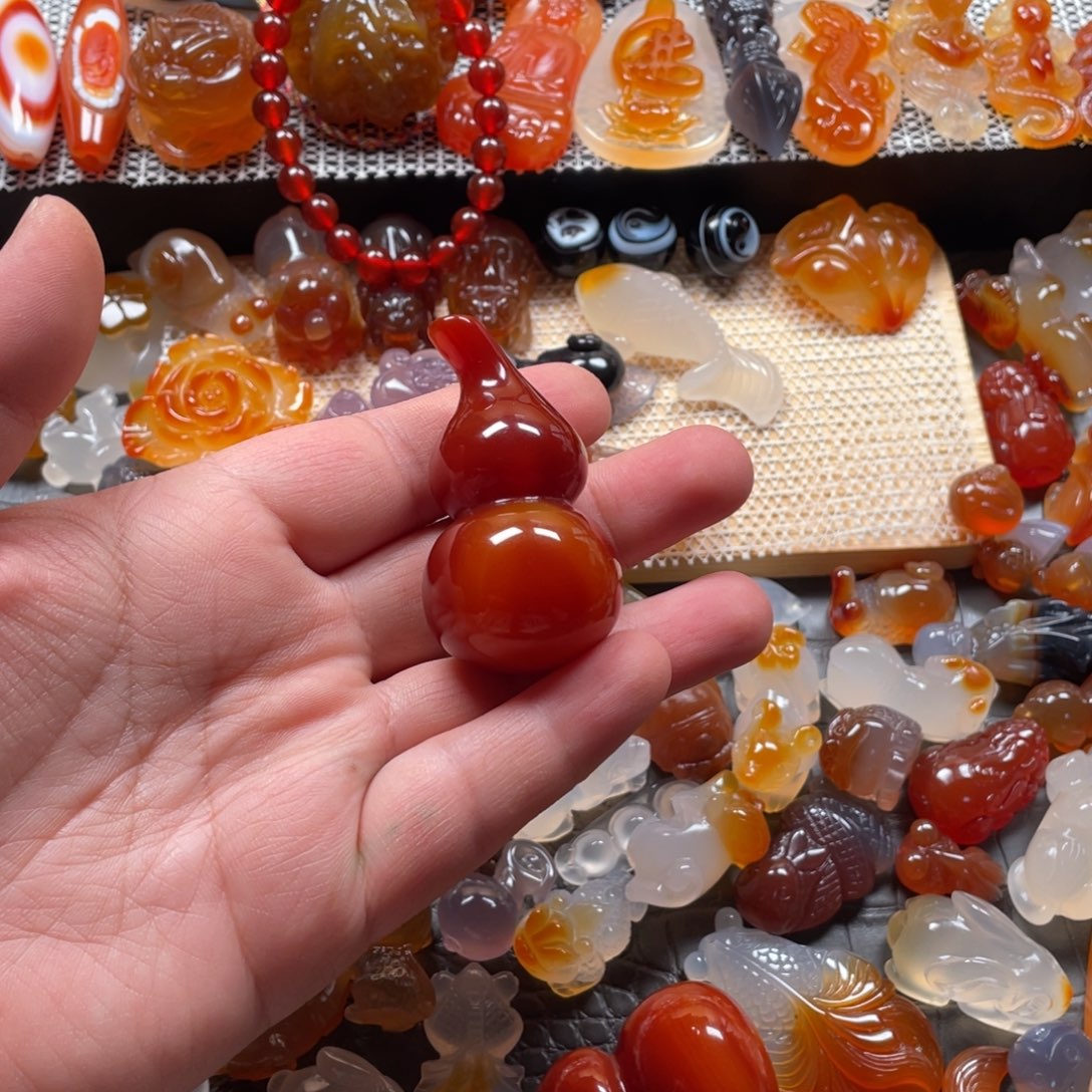 玛瑙/玉髓颈饰未镶嵌