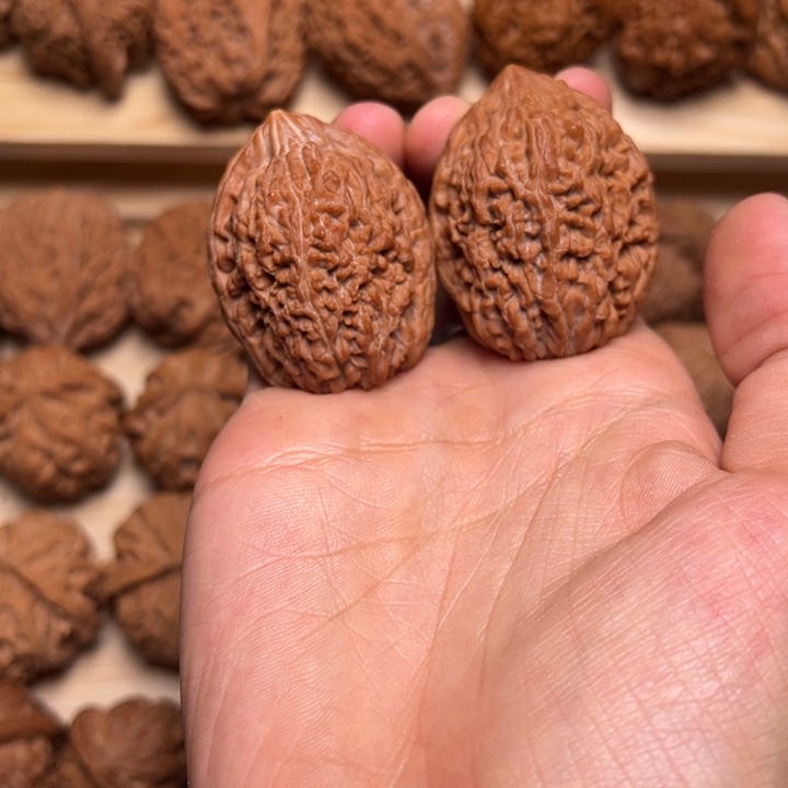 西***风核桃35全品无修蒜头