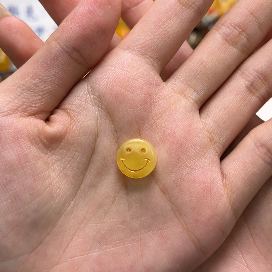 爱***己琥珀未镶嵌裸石天然琥珀