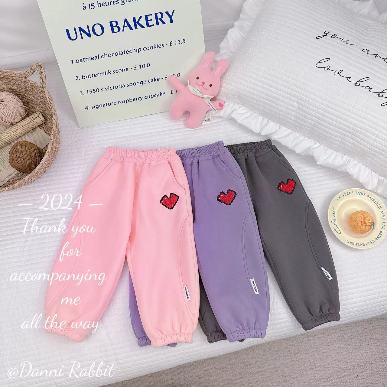 冬季新款加绒百搭休闲舒适女童刺绣爱心糕糕绒卫裤 D-W200