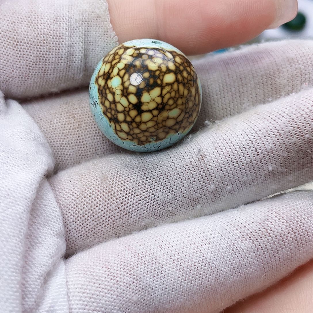 绿松石未镶嵌饰品