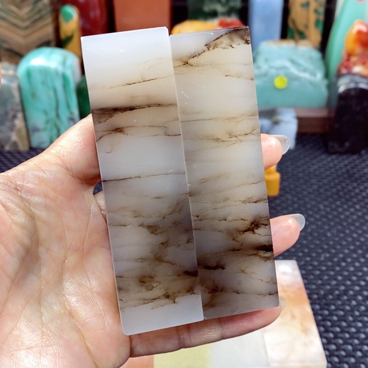 青田石印石晴**风云南石头