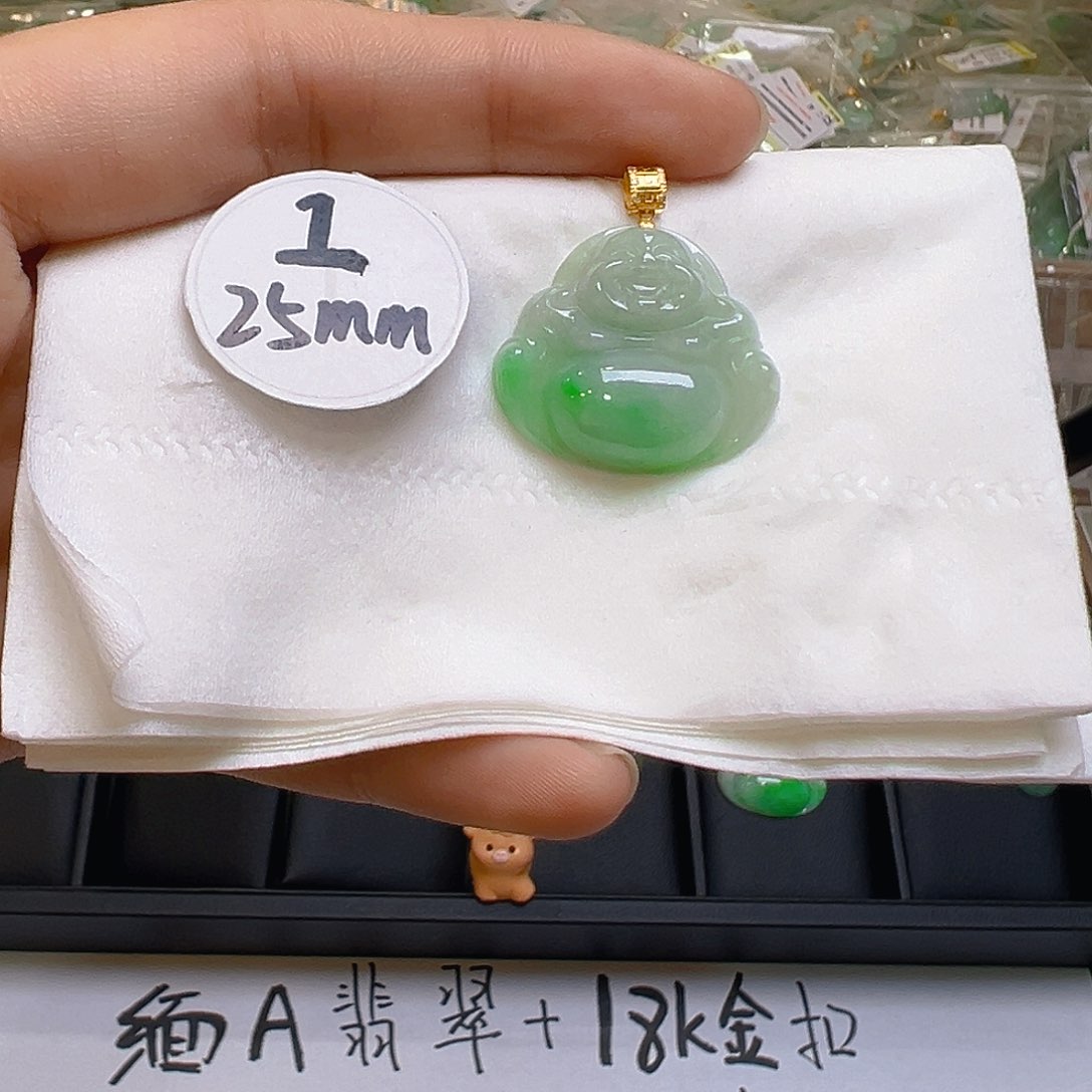 翡翠颈饰18K金镶嵌翡翠