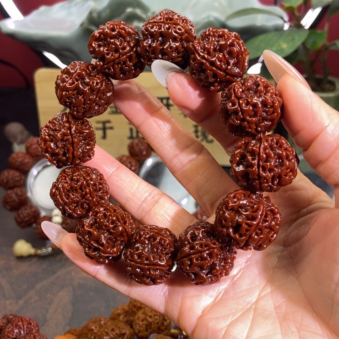 金刚菩提吊坠523。 素。           