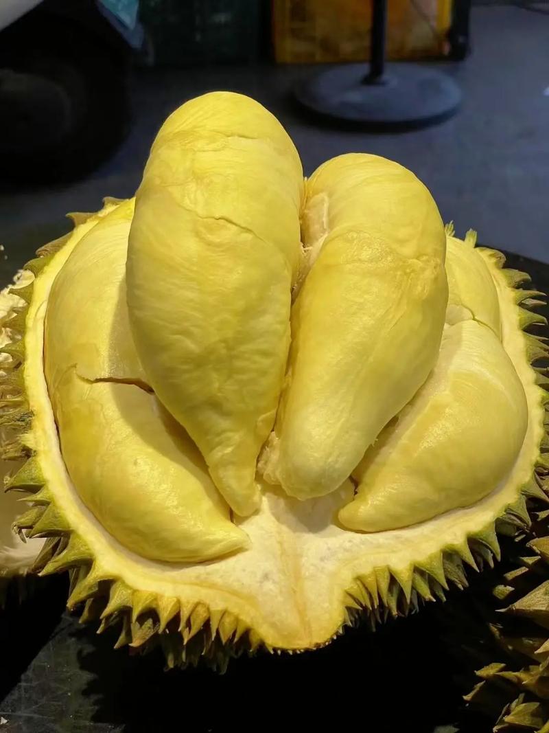 金枕新鲜带壳树上熟软糯香甜当季水果