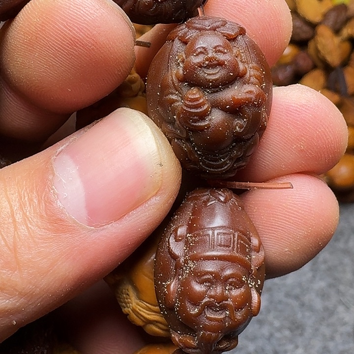 橄榄核手串你是谁