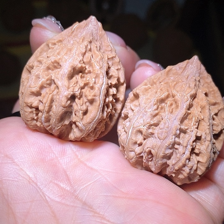 文玩核桃把件东北野生楸子小美30