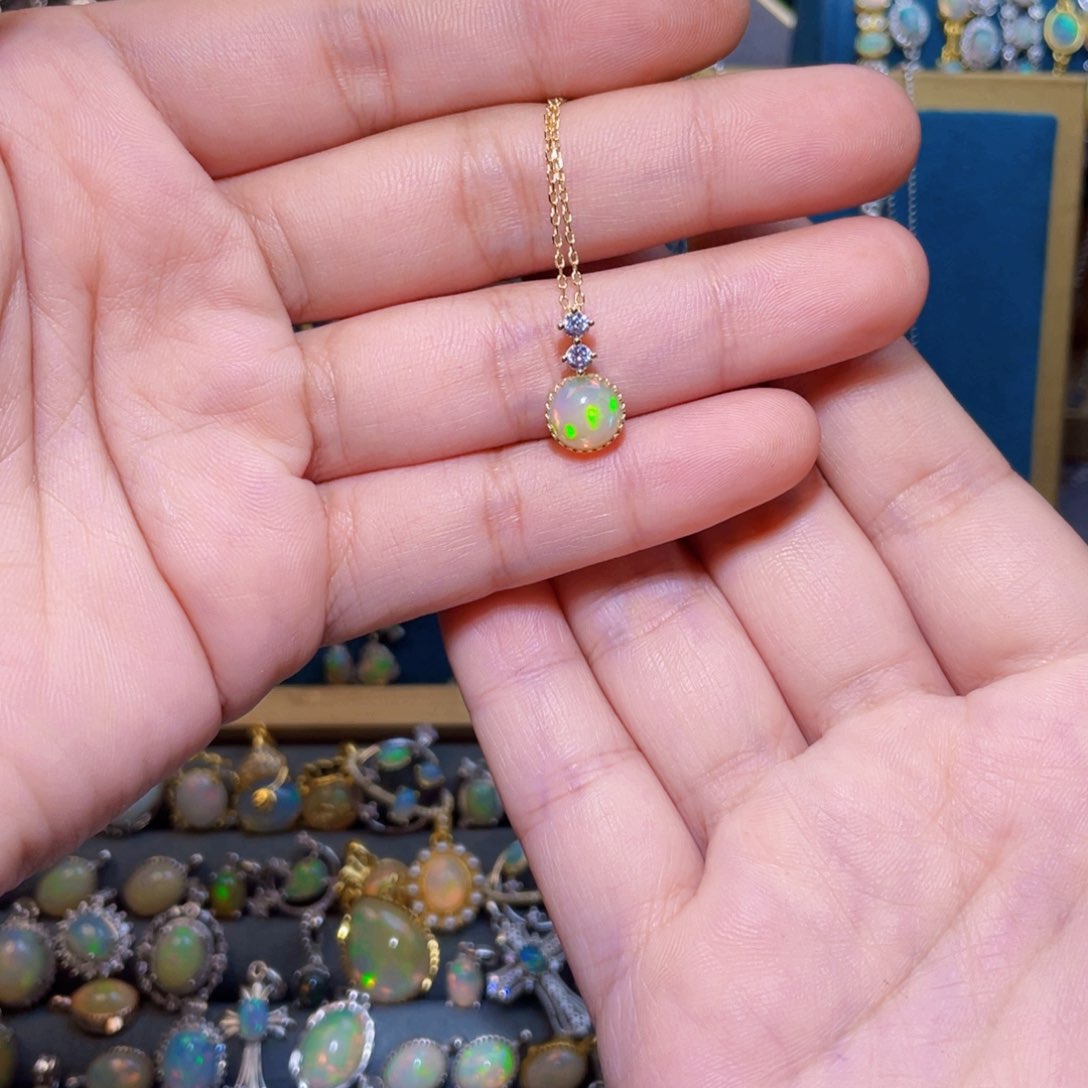 欧泊吊坠）18K金镶嵌真***人