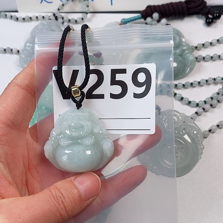 翡翠颈饰未镶嵌天然