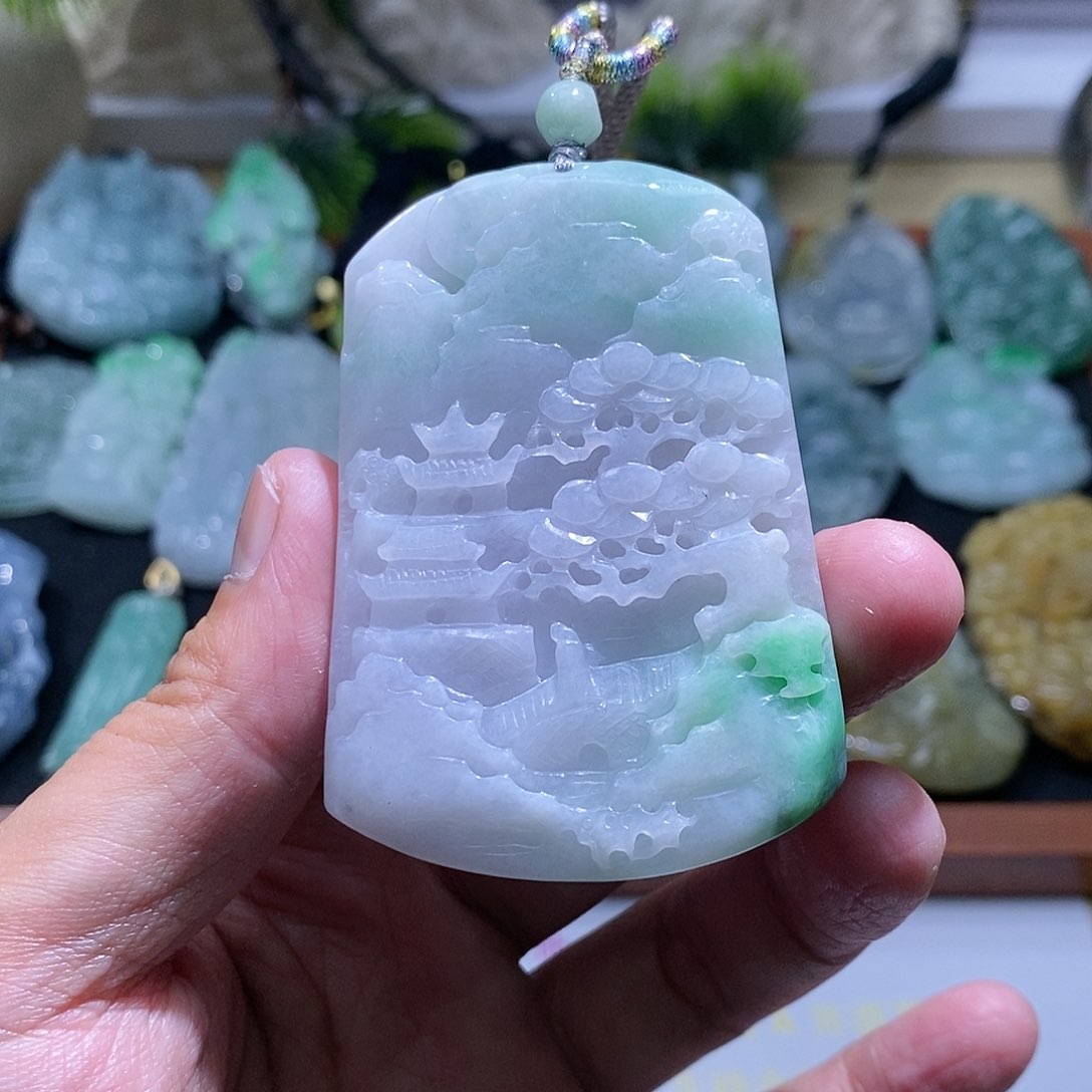 【闪购商品】翡翠颈饰未镶嵌山水