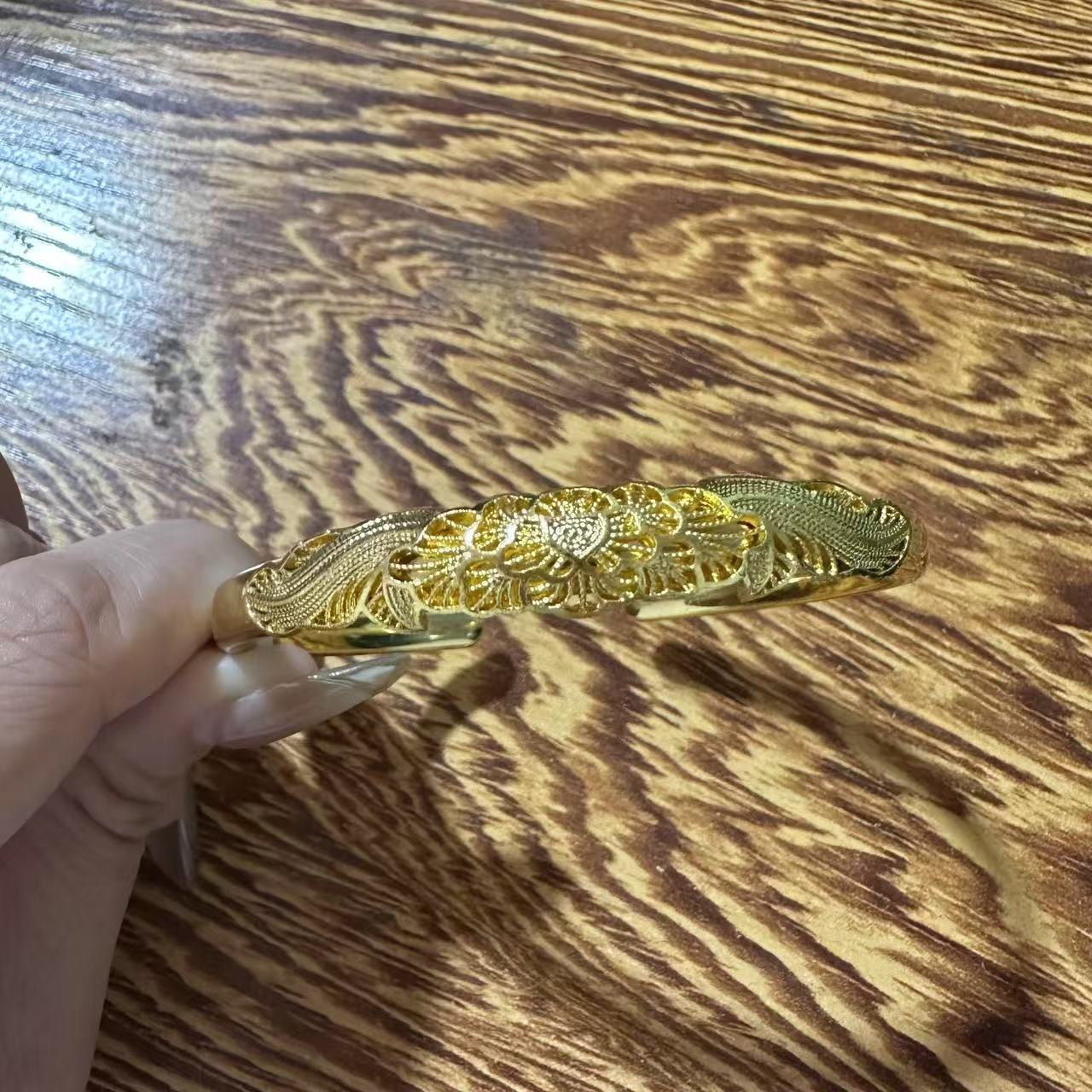 实心精品手饰 （无礼盒）YM131