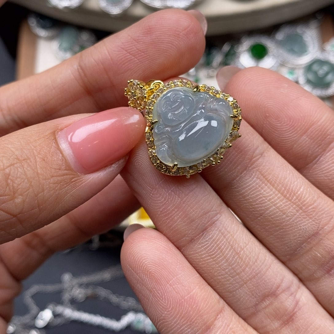 翡翠颈饰未镶嵌韩*孃翡翠