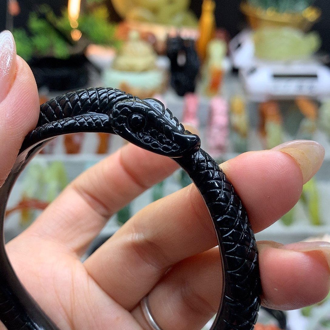 蛇纹石玉手镯未镶嵌莉*