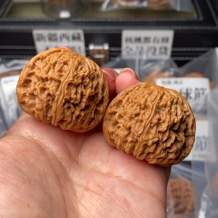 文玩核桃把件42球疆