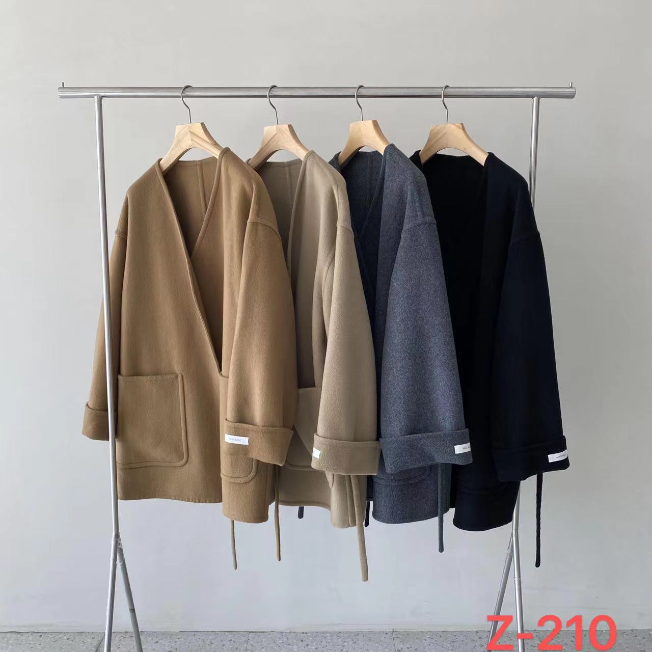 Z-210四色方兜外套