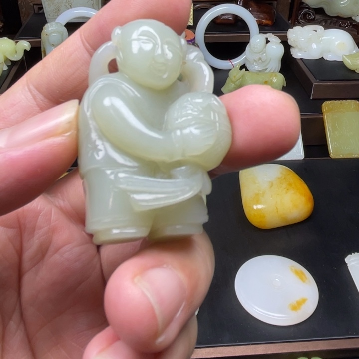 和田玉颈饰未镶嵌