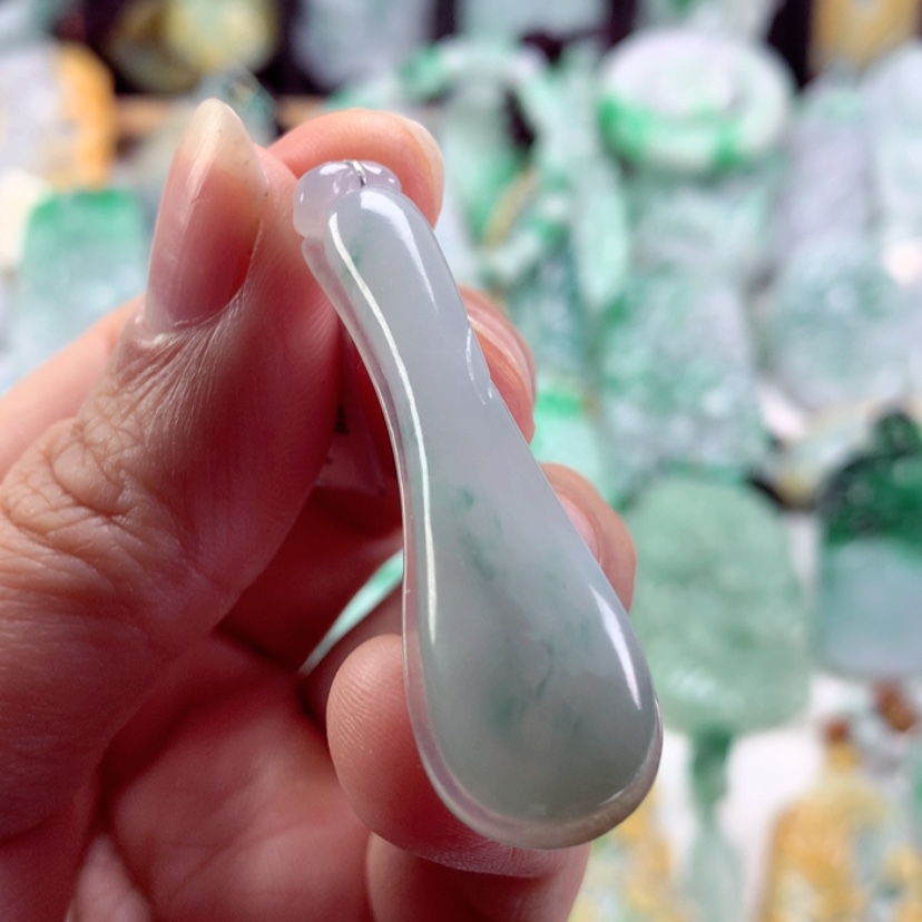 【闪购商品】翡翠吊坠(不含链)未镶嵌